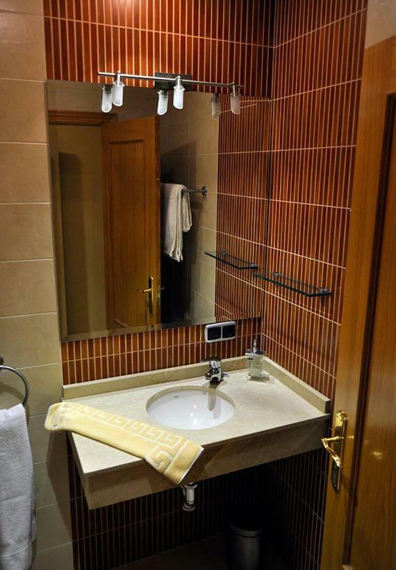 Hostal Puerta Del Valle La Cistérniga Zewnętrze zdjęcie