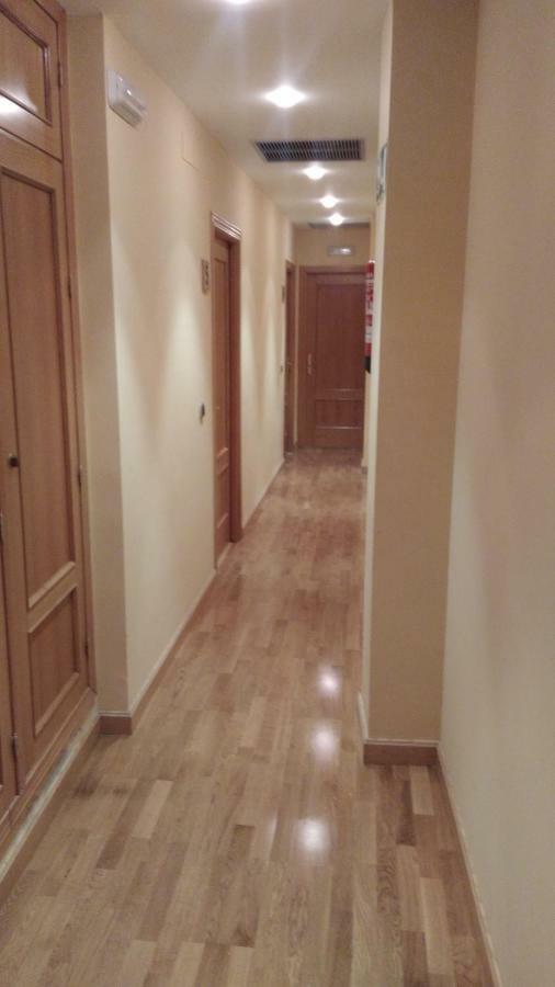 Hostal Puerta Del Valle La Cistérniga Zewnętrze zdjęcie