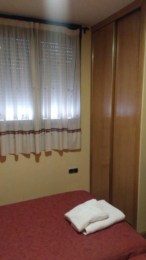 Hostal Puerta Del Valle La Cistérniga Zewnętrze zdjęcie